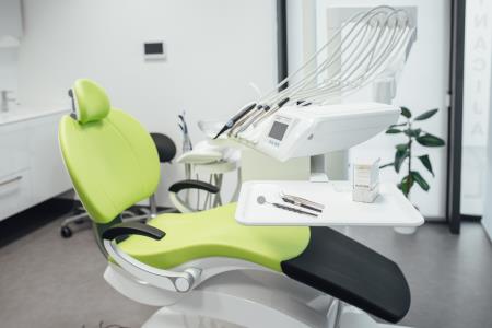 Obvestilo o nadomeščanju zobozdravstvene ambulante Marjane Kumer v mesecu juniju 2023